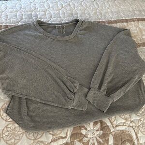 Lulus Women’s Oversized Cropped Top Medium